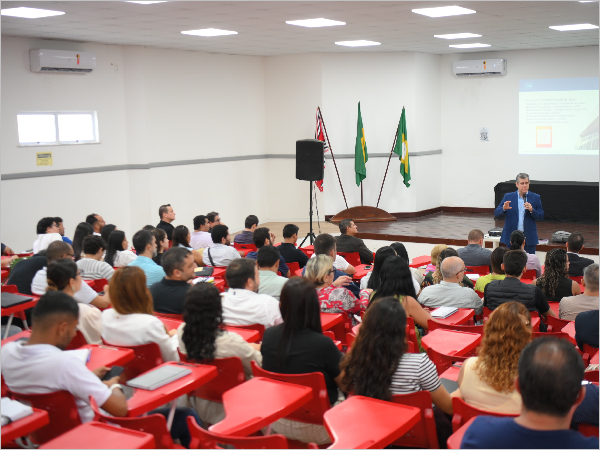 Gestores e servidores da Prefeitura de Caucaia participam de curso do TCEduc sobre a nova Lei de Licitações